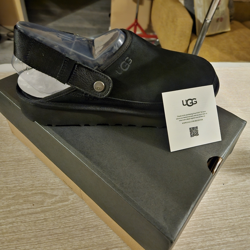 NWT UGG Men's Golden Coast Clog, Black size 11